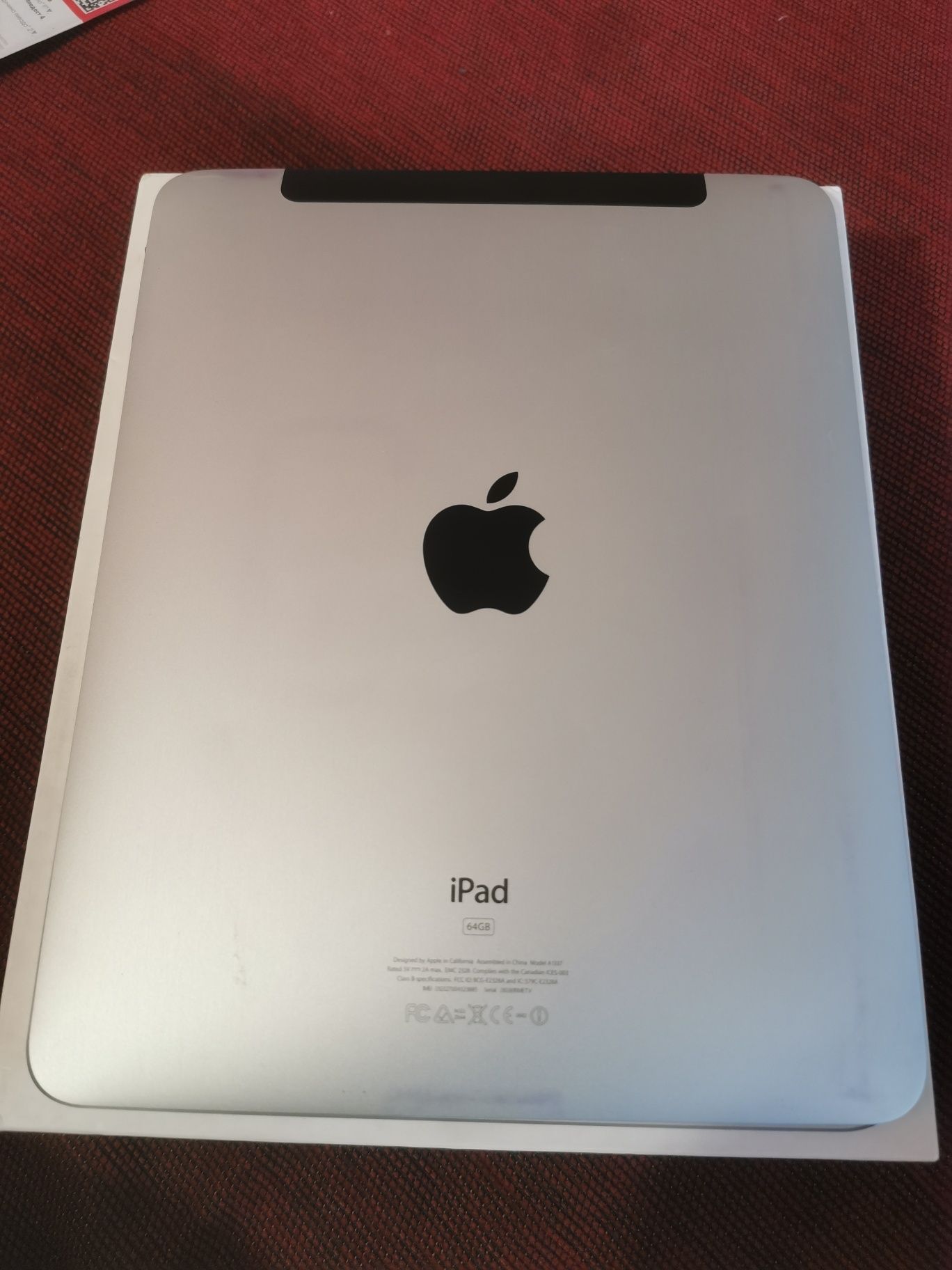Apple IPad 3G + Wi-Fi