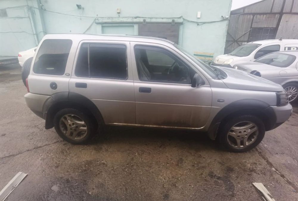 Dezmembrari / Dezmembrez Land Rover Freelander 1 Facelift motor 2.0 diesel TD4 (BMW) cutie manuala