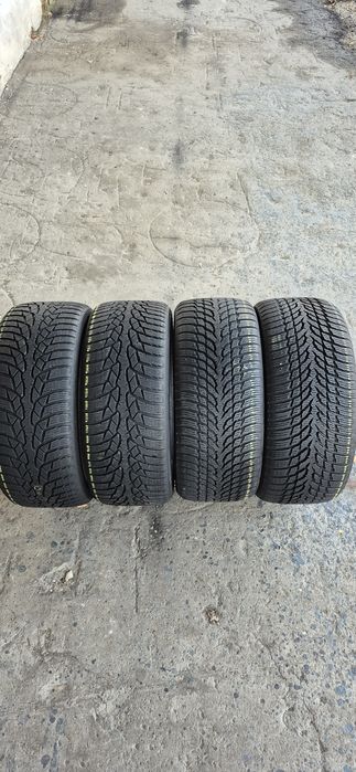 4 anvelope iarna Nokian 235/35/19.Pretul este pe bucata.