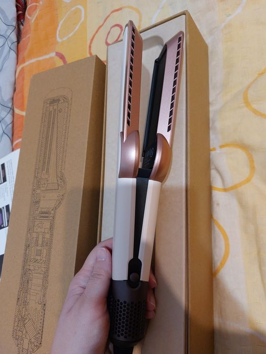 Преса-сешоар за коса Airstrait