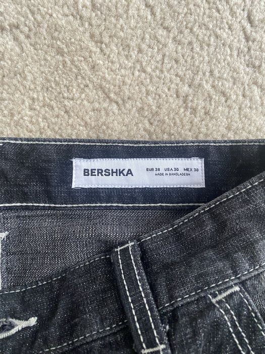 Blugi bershka marime 38 EU