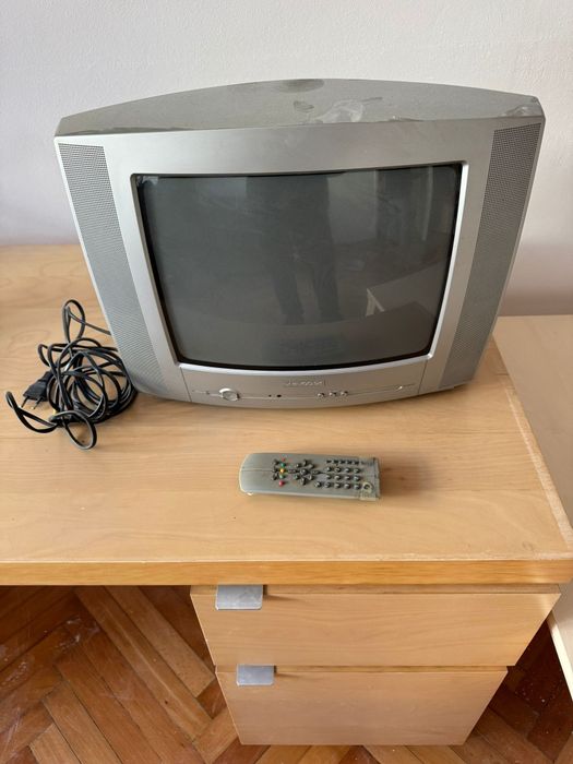 Vând televizor sport