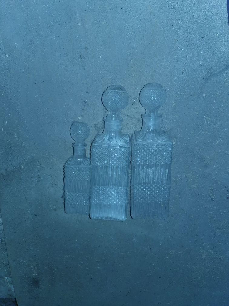 Sticle băutură foarte vechi de cristal de colecție