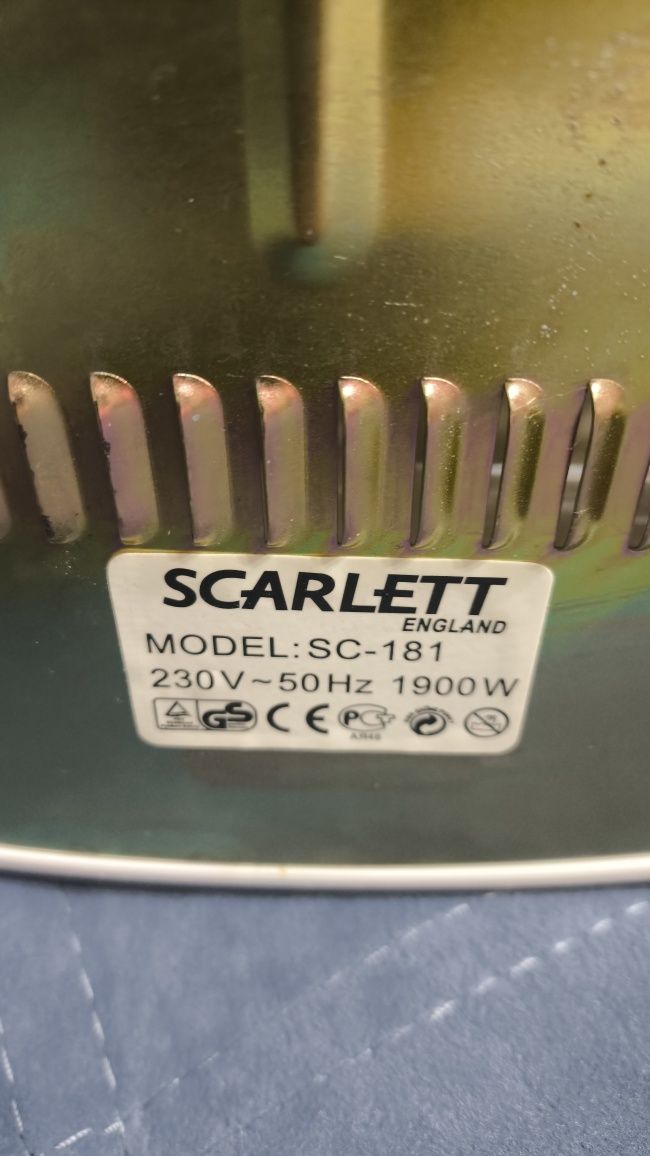 Фритюрница Scarlet
