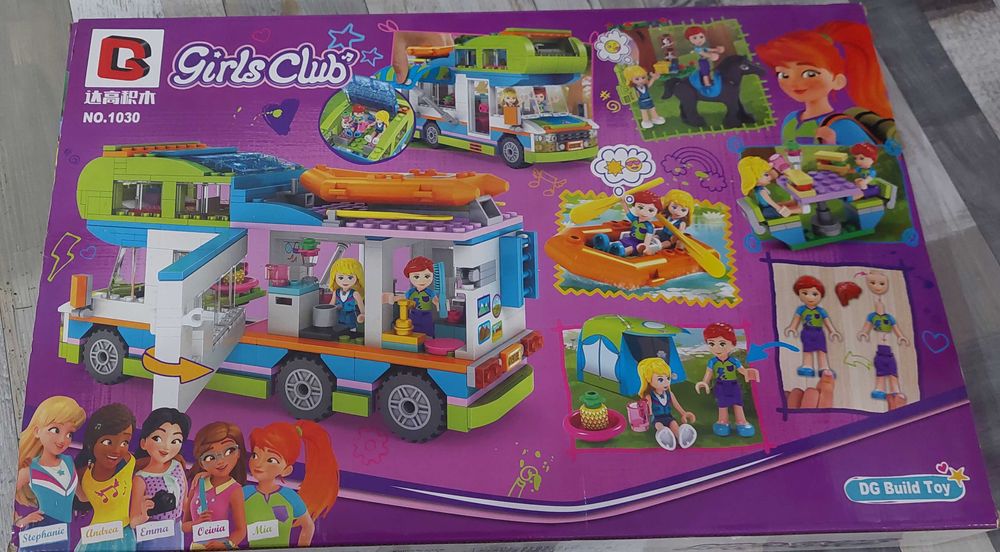 Set de construit Girls Club - Furgoneta de camping. Cutie mare.