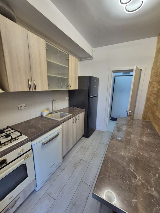 Închiriez Apartament 2 camere VAMT - Ploiesti Podu Inalt Vest