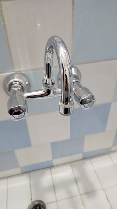 Продавам водопроводни батерии