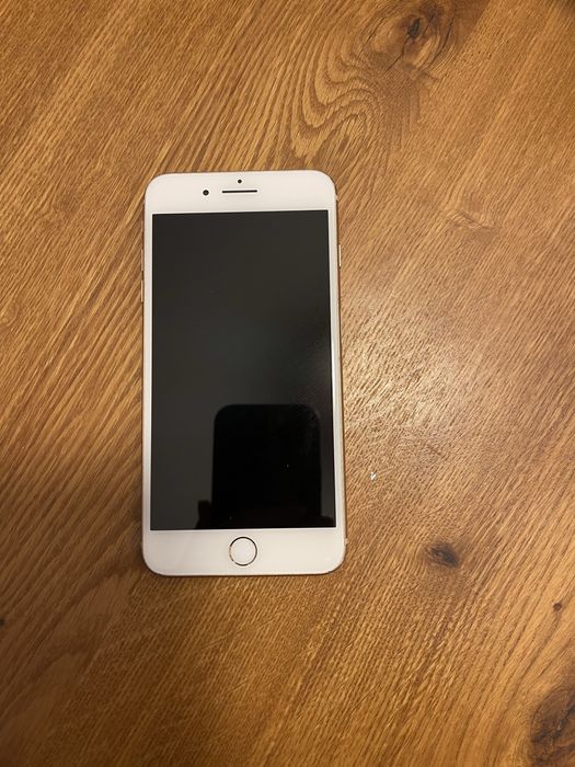 IPhone 8plus folosit in stare f buna