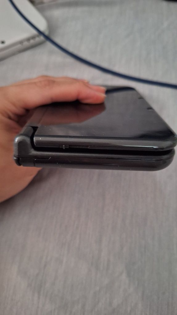 New Nintendo 3DS XL, 440 jocuri Modat, 10 in 1