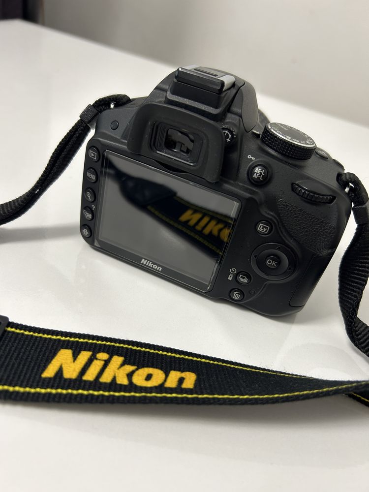 Nikon D3200 Nikon DX 18-55 G2 ED