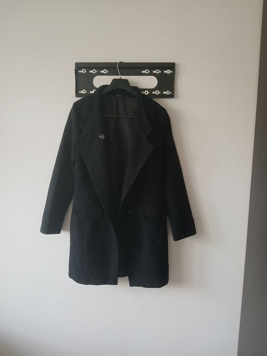 Черно палто 100 % вълна 44 размер