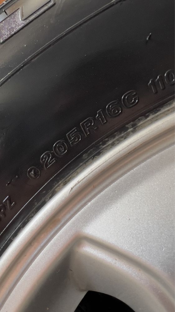 Комплект резины с дисками 205/R16C 110/108R