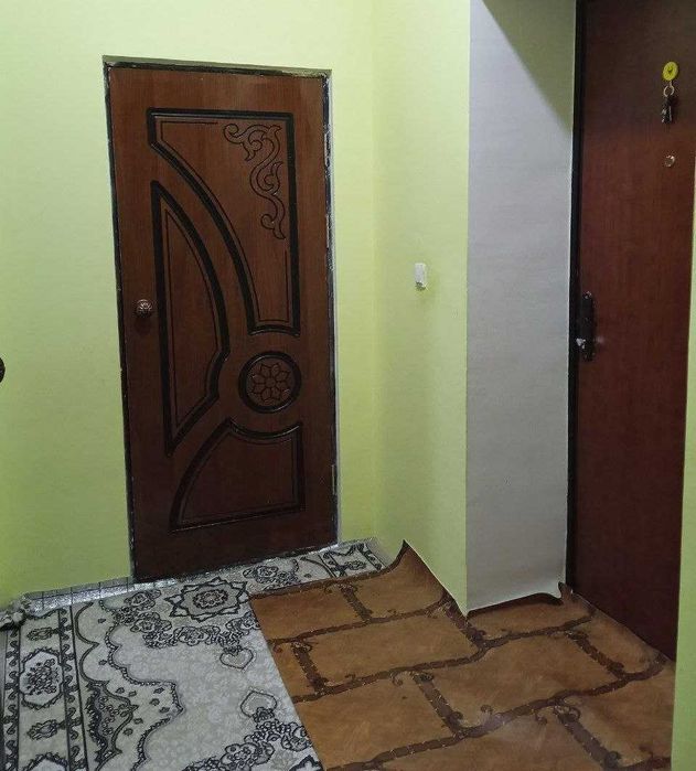 Тезда 1 хоналик квартира 5-каватдан сотилади.Ор:5-мкр 35мактаб