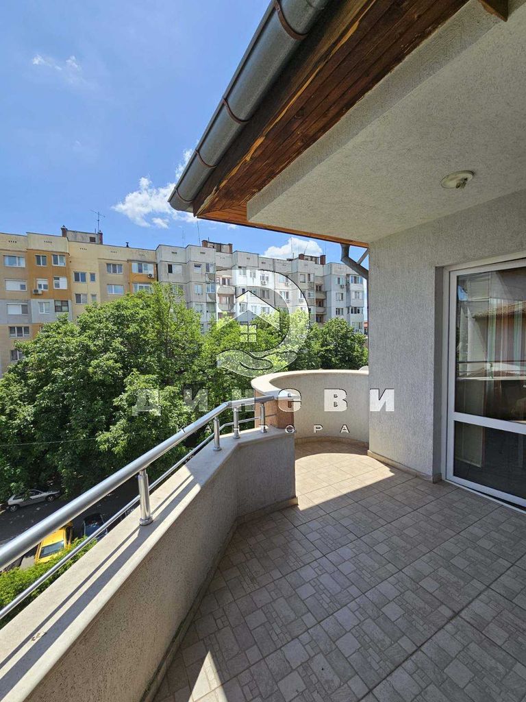 Продава се Тристаен апартамент в Стара Загора, Център - 131 кв.м за 1146 €/кв.м - Снимка #10