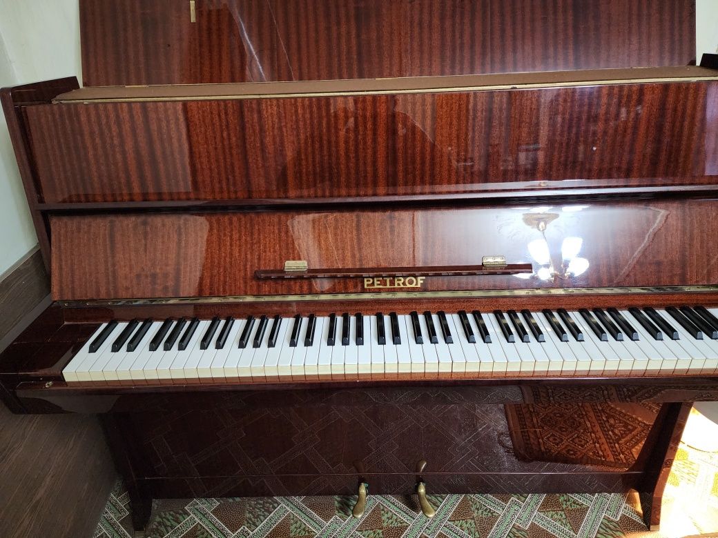 Пианино Petrof Чехословакия