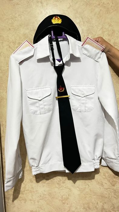 Жаңа екі үш ақ рет киілді