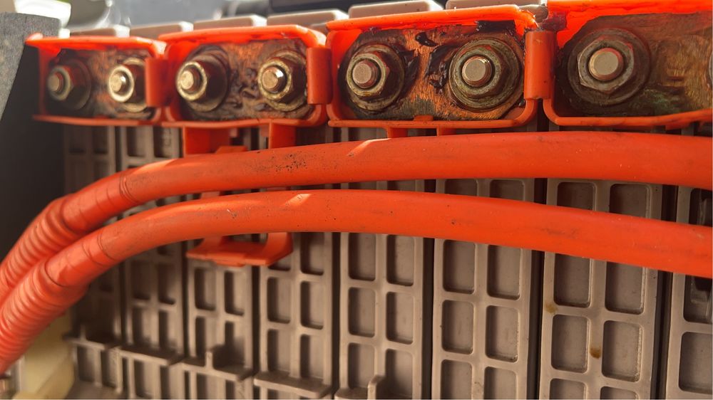 Reconditionam baterii hybrid. Acoperim toata gama de masini hibrid.