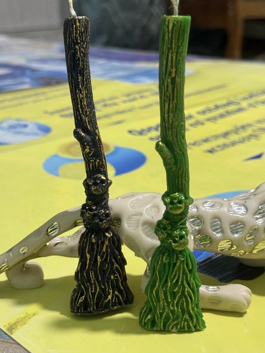 Свечи восковые фигурные разные