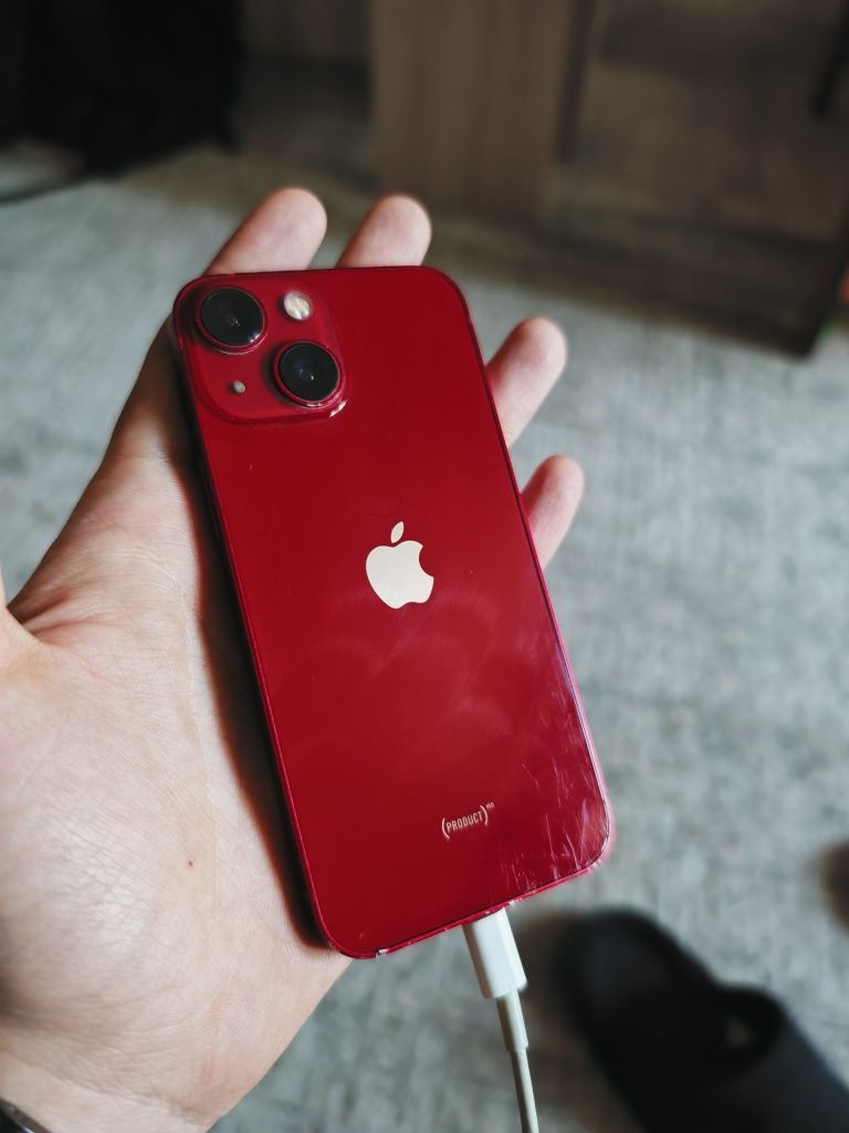 продается Iphone 13 mini