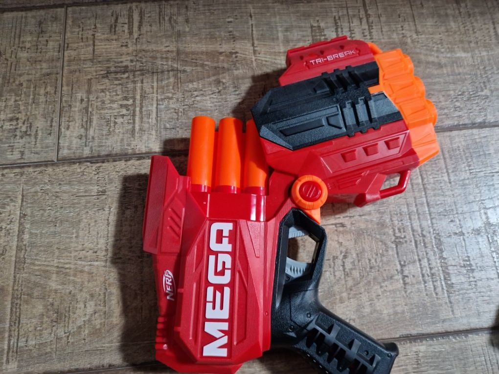 Nerf Mega, peste 8 ani