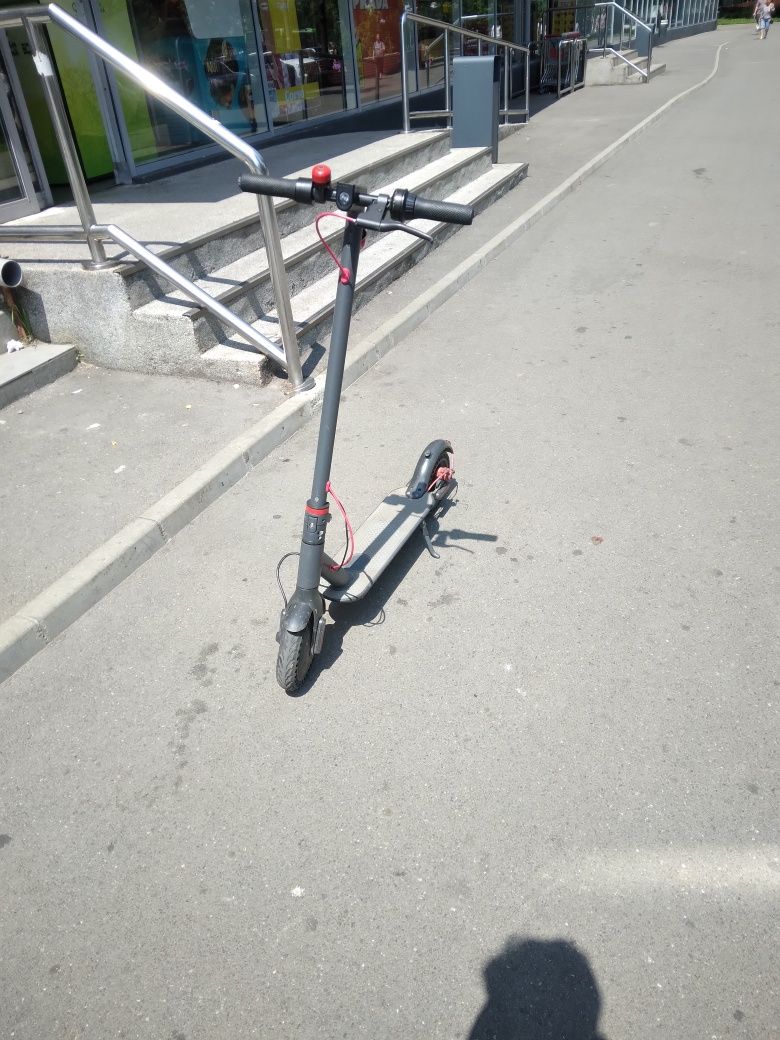 Trotineta replica xiaomi în stare buna