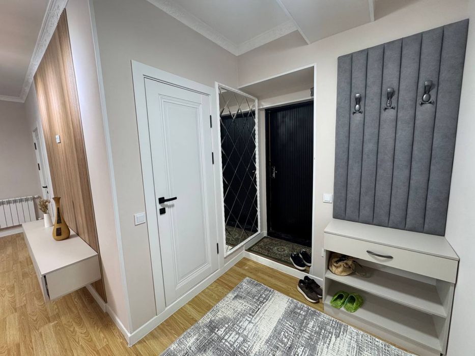 ПРОДАЕТСЯ 3/2/4 на: Ц-5 с ремонтом мебел техника 70м2