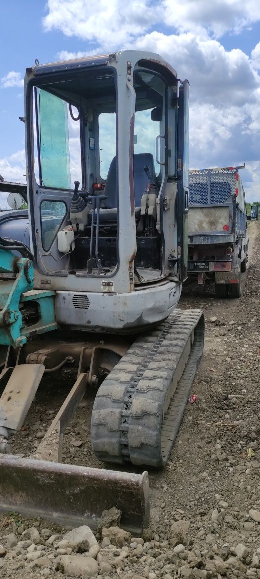 Săpături cu miniexcavator