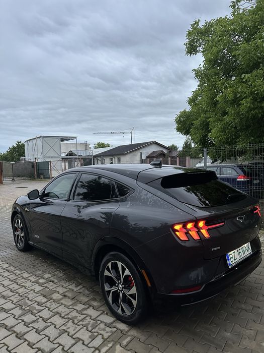 FORD MUSTANG MACH-E 351 CP - autonomie 500km - schimb cu auto macara