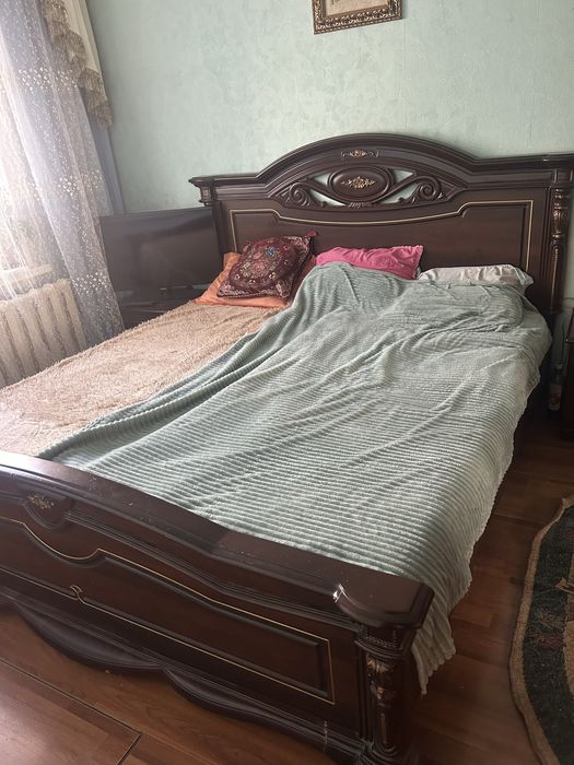 Продам Кровать двухспальную