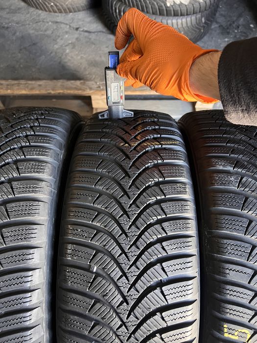 4 anvelope iarna 185/60/15 , Hankook , 7.5 mm !