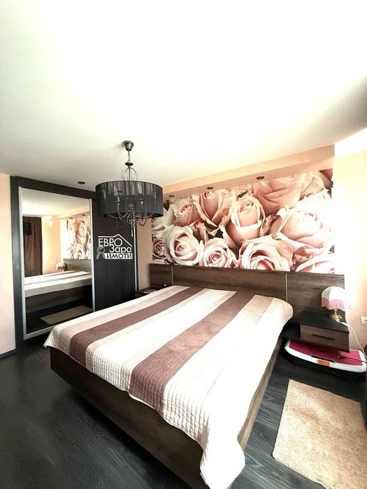 Масивна, обзаведена къща, с панорамна гледка в с.Змейово