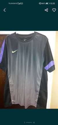 Tricou Nike, marimea XL