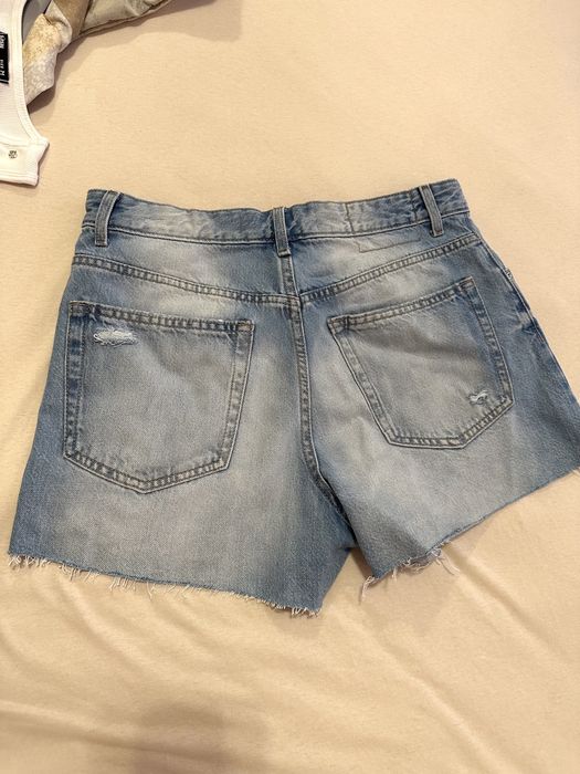Къси дънкови гащи Bershka
