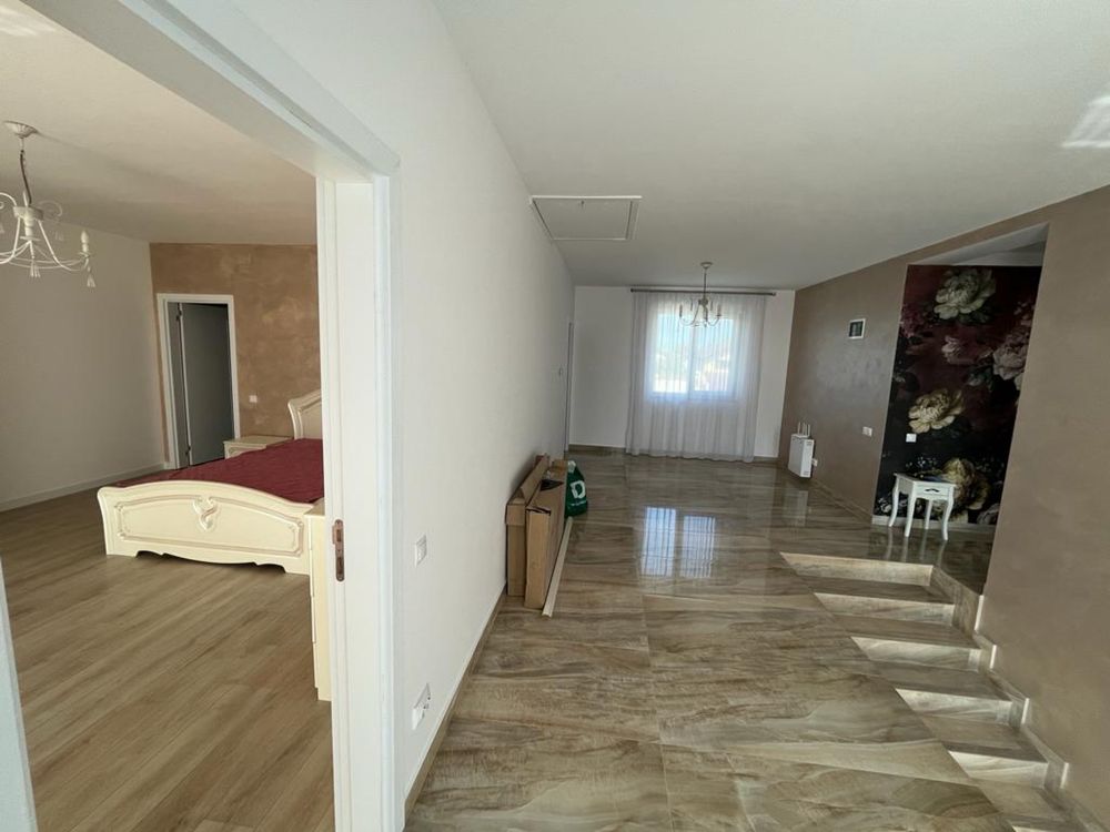 Casa de inchiriat Dragomiresti Deal, 4 bai, 4 dormitoare+living