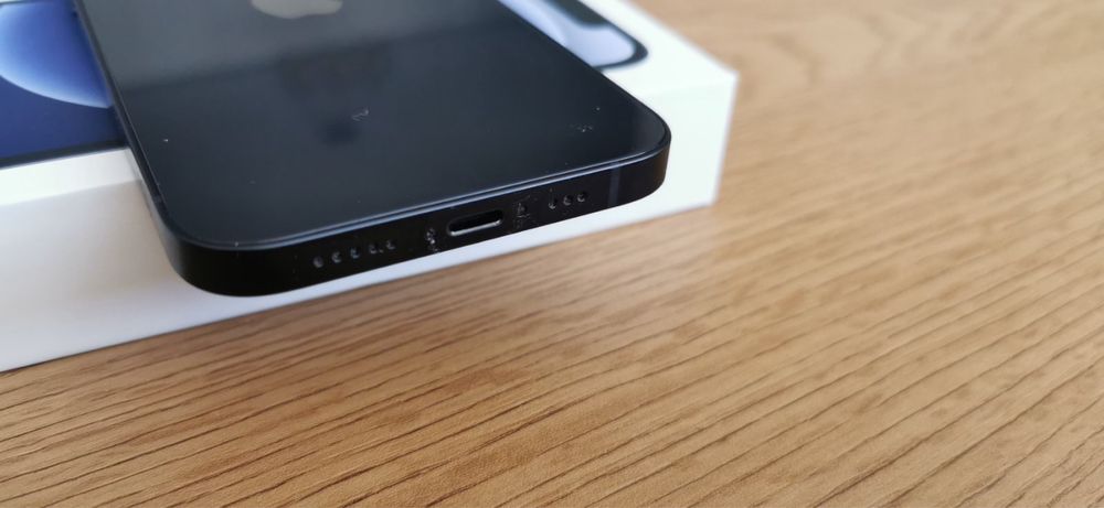 iPhone 12 black  64 gb без забележка ( неразличим от нов)