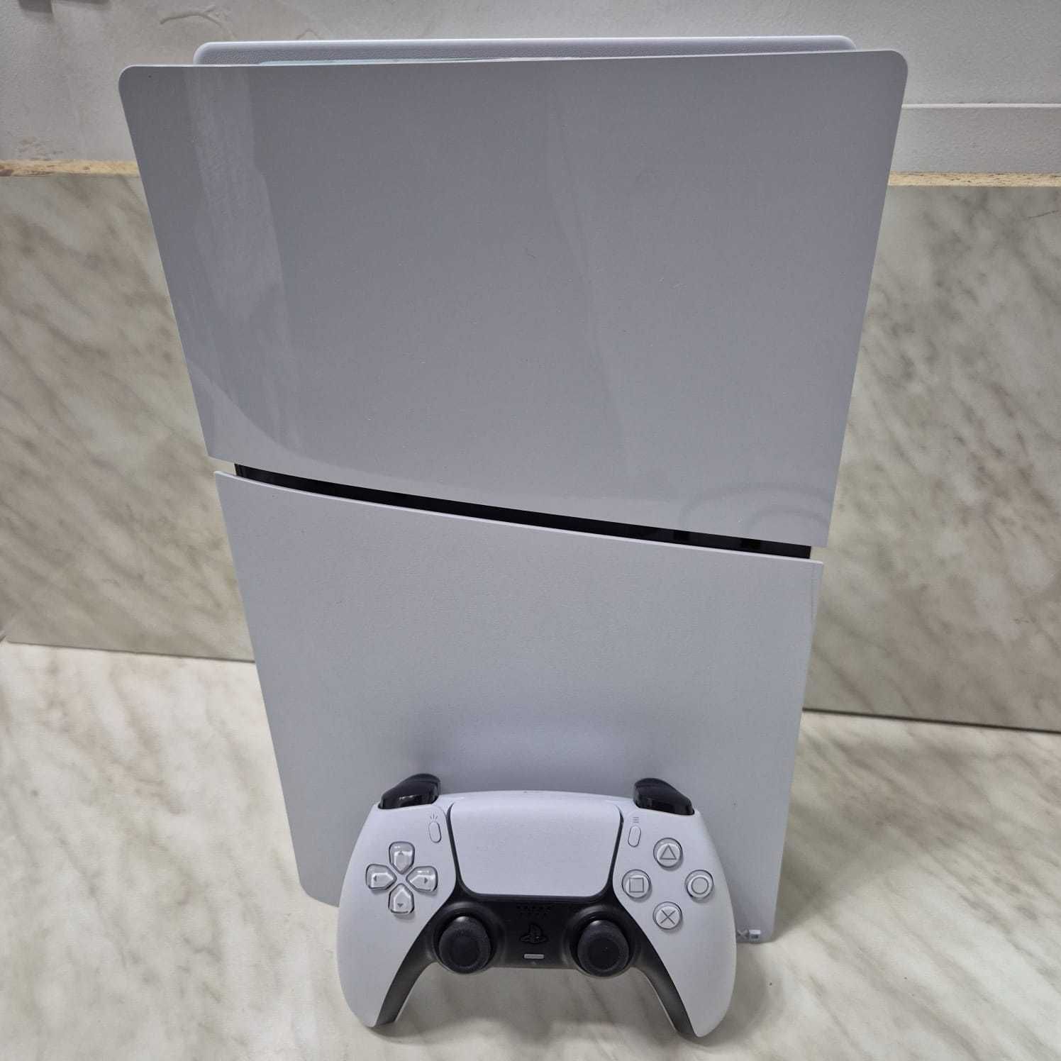 Consola PlayStation 5 Digital 825GB cu o Maneta Zeus Amanet 32029