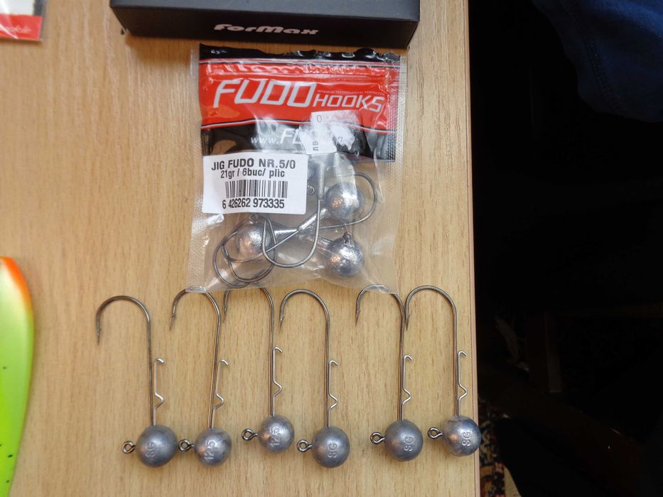 Спининг въдица(15-50),джиг-глави,силикони,воблери,плетено влакно и др.