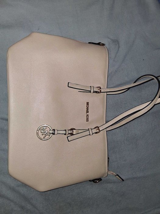 Geanta Michael Kors, se vinde urgent!