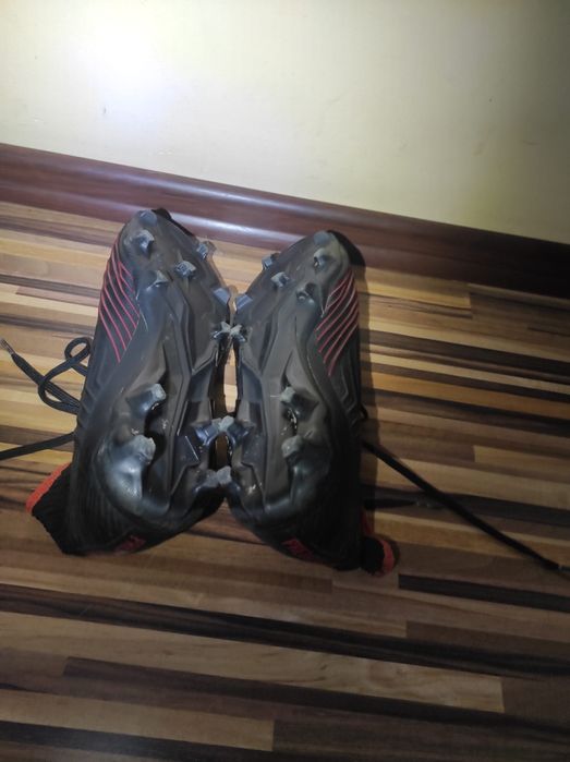 Ghete fotbal adidas prădător, mărimea 41(26,5cm)