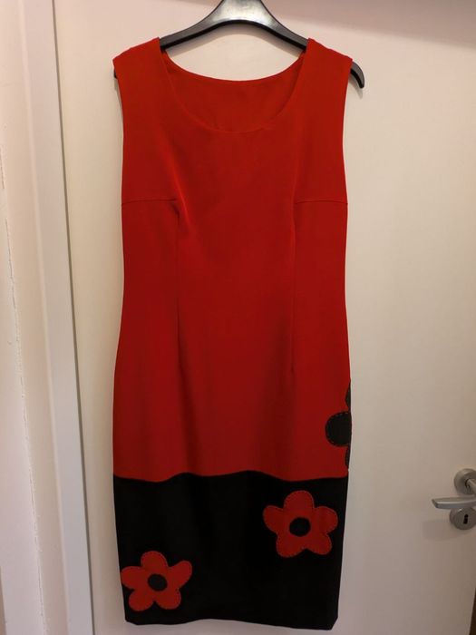 Vand rochii rosii handmade fluture floare