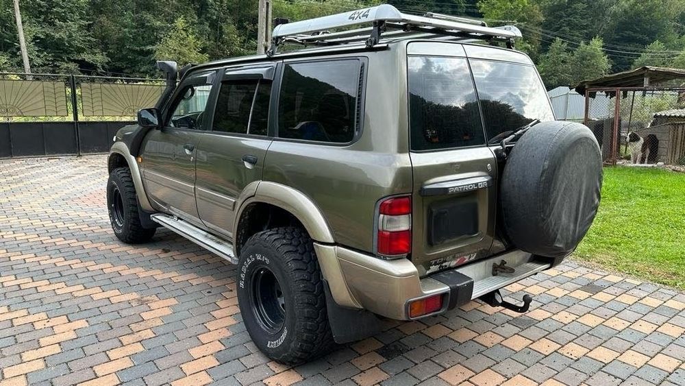 Nissan Patrol 7 locuri, 2,8 diesel 4x4 offroad