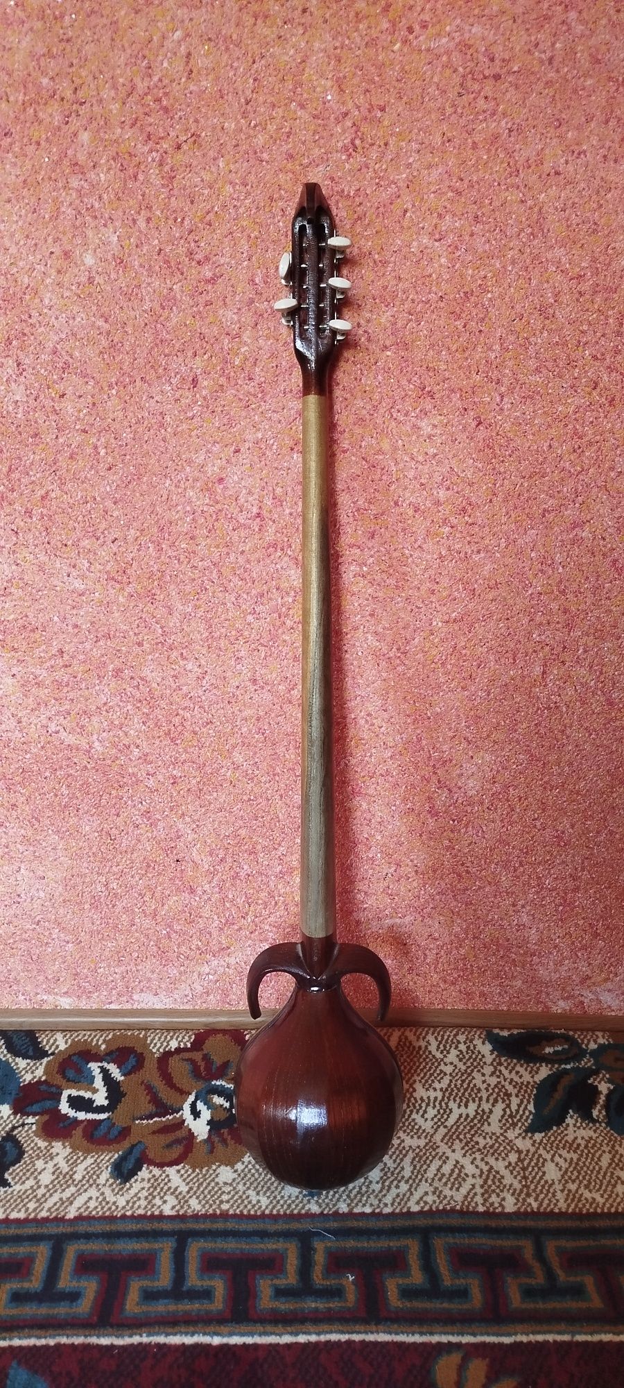 Rubob srochno sotiladi (oʻquvchilar uchun)