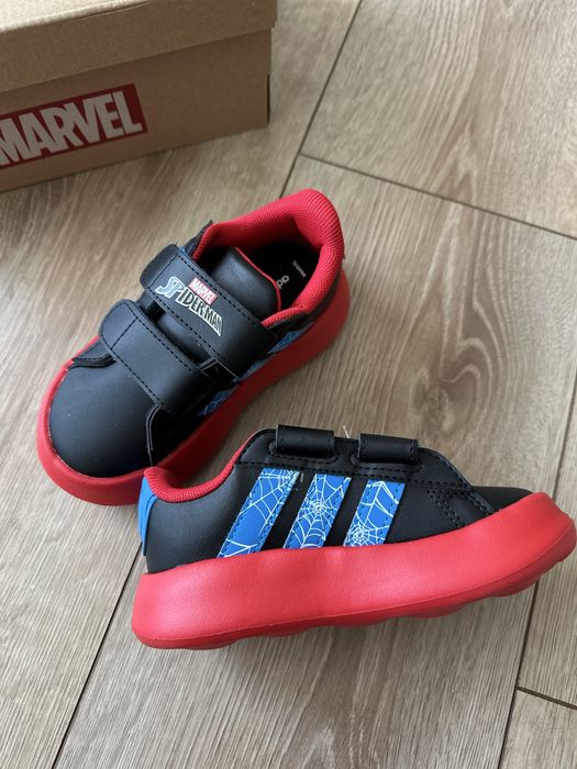 Маратонки спайдермен