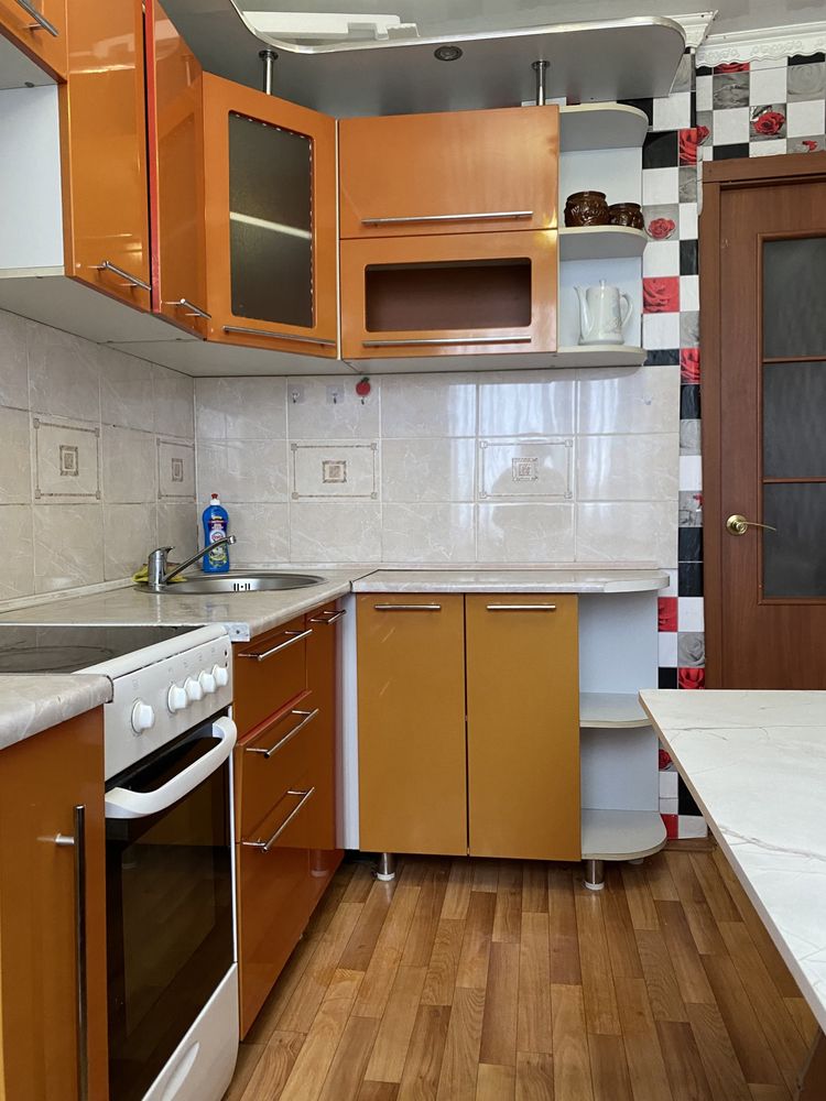 СРОЧНО !!! Продам 2 комн кв. р-н маг «Пирамиса»