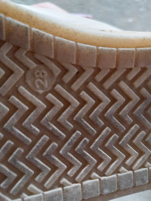 tenesi  fete marimea 31