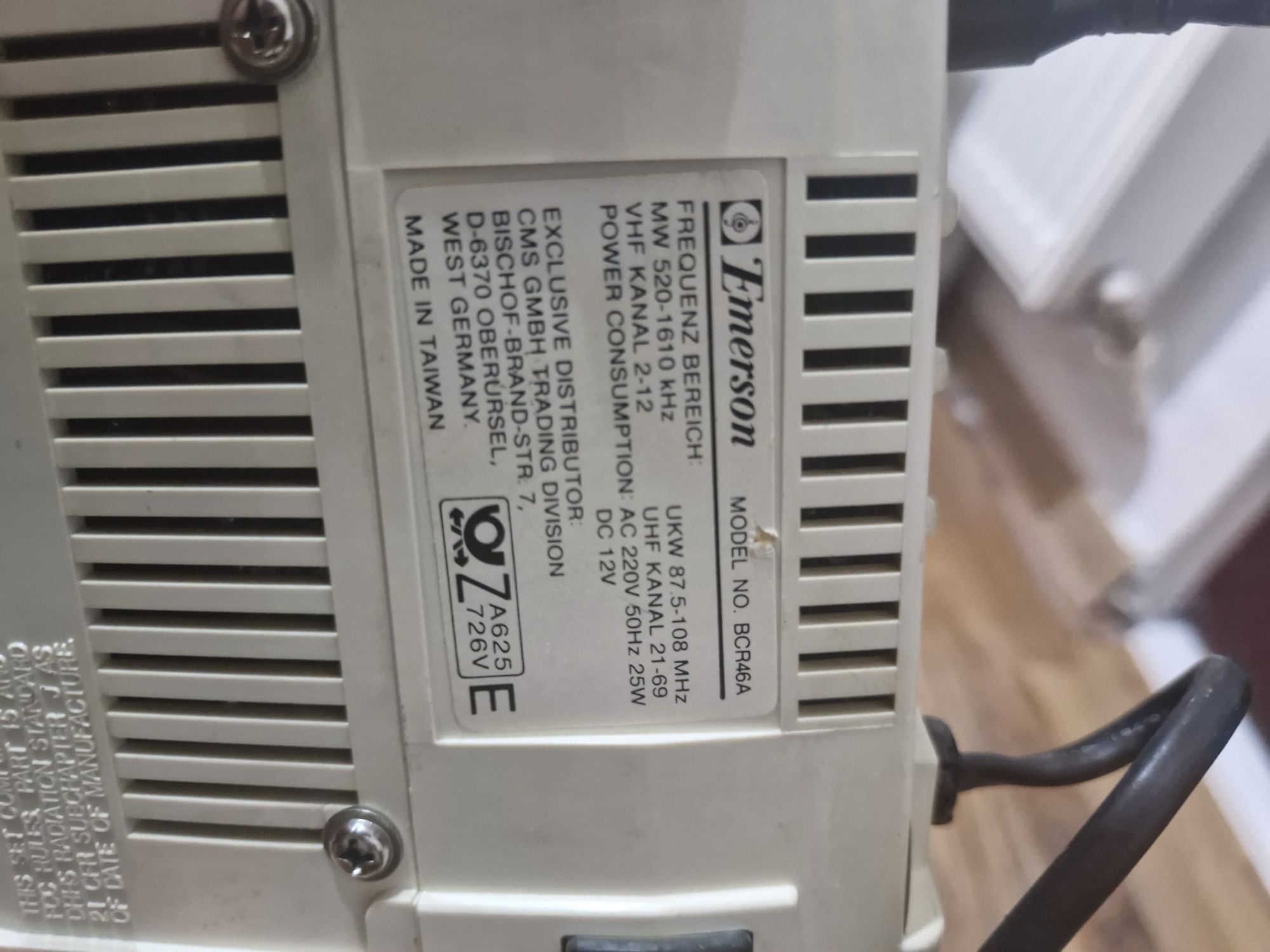 Radio Tv cu ceas Emerson 1987
