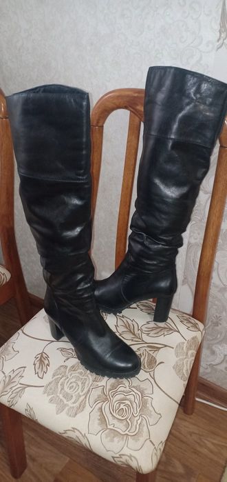 Продам зимние сапоги кожа натуральная 38р