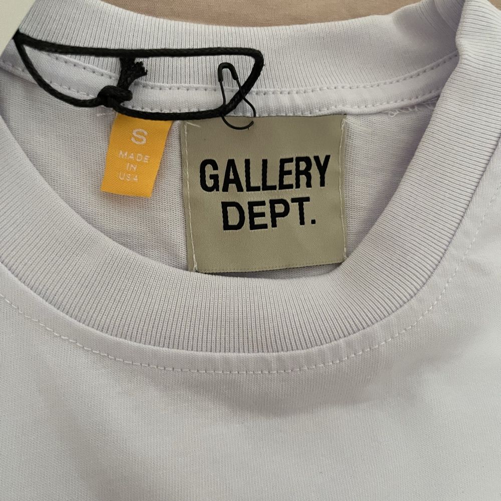 Tricou Gallery dept