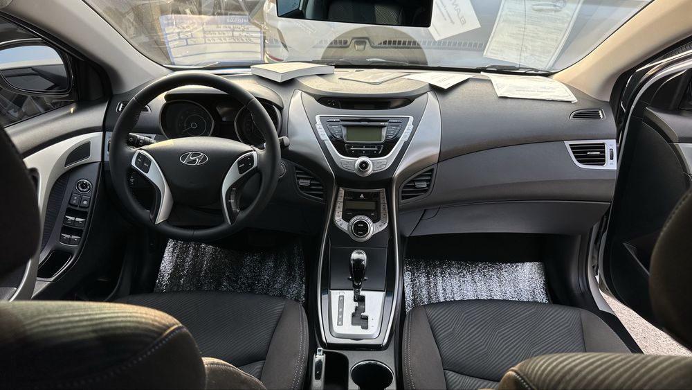 Hyundai Elantra 2011
