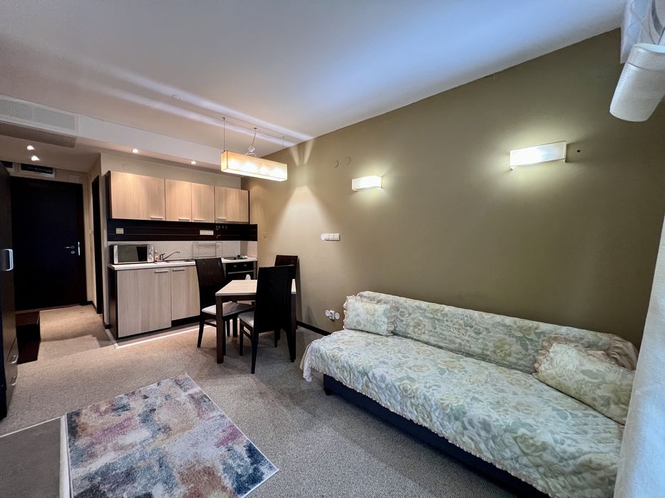 Студио за продажба в жилищна сграда с Акт 16 в град Банско